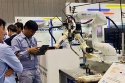 Cơ kh&iacute; Việt t&igrave;m sức bật to&agrave;n cầu từ c&ocirc;ng nghệ &Yacute;