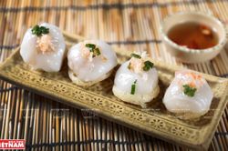 M&oacute;n b&aacute;nh đặc sản Huế khiến mạng x&atilde; hội Mỹ 'dậy s&oacute;ng'