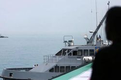 Iran b&aacute;c đề xuất của Ph&aacute;p về việc r&agrave; ph&aacute; thủy l&ocirc;i tại eo biển Hormuz