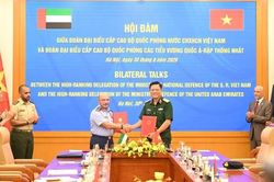 Mở giai đoạn ph&aacute;t triển mới trong hợp t&aacute;c quốc ph&ograve;ng Việt Nam - UAE