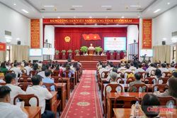 Cần Thơ: Lựa chọn phương thức thu gom rác, tính lại mức phí phù hợp