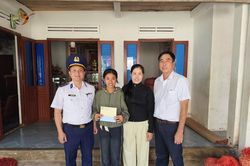 Hải đoàn 21 'tiếp sức' học sinh khó khăn tại đặc khu Lý Sơn