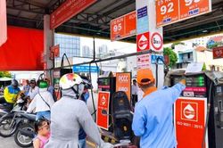 Truyền thông minh bạch là 'chìa khóa' để người dân tin dùng xăng E10