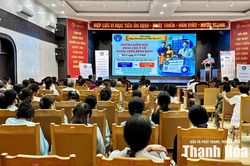 Gần 200 người tham gia hội nghị tuy&ecirc;n truyền, tư vấn ch&iacute;nh s&aacute;ch bảo hiểm y tế