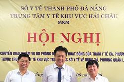 Trung t&acirc;m Y tế khu vực Hải Ch&acirc;u tiếp tục hỗ trợ trạm y tế sau chuyển giao