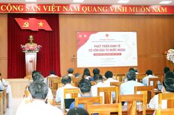 Nghị quyết số 10 của Bộ Chính trị: Thống nhất nhận thức, đổi mới mạnh mẽ tư duy về đầu tư nước ngoài