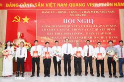 Xã Hòa Trí công bố nghị quyết về thành lập, sắp xếp lại thôn và kiện toàn các chi bộ