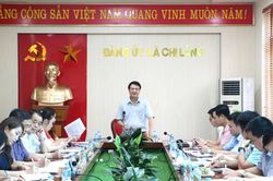 Kiểm tra, nắm t&igrave;nh h&igrave;nh hoạt động của Ủy ban Mặt trận Tổ quốc v&agrave; c&aacute;c tổ chức ch&iacute;nh trị - x&atilde; hội tại một số x&atilde;