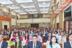 HĐND tỉnh L&acirc;m Đồng xem x&eacute;t, th&ocirc;ng qua nhiều nghị quyết quan trọng