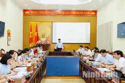 Thường trực Tỉnh ủy cho ý kiến về chủ trương đầu tư cải tạo các công trình nghĩa trang liệt sĩ của tỉnh tại các nghĩa trang quốc gia và Khu tưởng niệm Anh hùng liệt sĩ tỉnh Ninh Bình