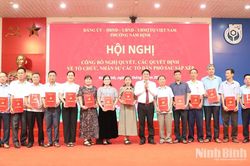Các địa phương công bố các nghị quyết, quyết định về sắp xếp thôn, bản, tổ dân phố