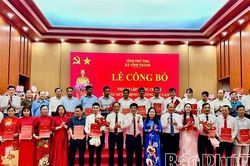 Xã Vĩnh Thành công bố các quyết định về công tác cán bộ thôn sau sắp xếp