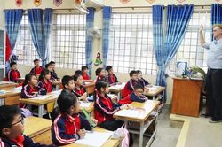 Nỗ lực đưa tiếng Anh trở thành ngôn ngữ thứ hai trong trường học