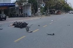 Không giảm tốc khi vào giao lộ, xe máy đâm trực diện ô tô