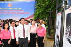 Giới thiệu gần 200 ảnh, tư liệu 50 năm về Thành phố mang tên Bác