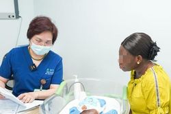 Cứu sống bé sơ sinh người Ghana mang kháng thể nhóm máu hiếm