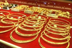 Bộ T&agrave;i ch&iacute;nh: Chưa thu thuế chuyển nhượng v&agrave;ng miếng từ ng&agrave;y 1/7