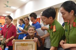 Xúc động những câu chuyện tìm liệt sĩ từ chiến dịch thu nhận mẫu ADN