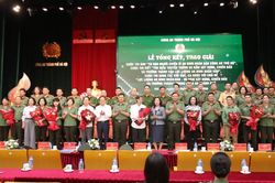 Lan tỏa h&igrave;nh ảnh đẹp người chiến sĩ an ninh Thủ đ&ocirc;
