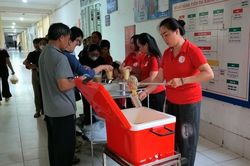 Lan tỏa yêu thương từ 'Nồi cháo nhân ái'