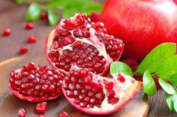 Đi chợ gặp lựu, nhớ nhìn 6 điểm này: Chọn đúng quả mọng nước, ngọt thanh không lo mua nhầm