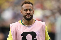 V&igrave; sao Neymar ngồi dự bị d&ugrave; Brazil bị Nhật Bản dẫn trước?