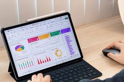 WPS AI trên HUAWEI MatePad 11.5: AI xuất hiện ngay trong ứng dụng văn phòng