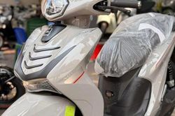 Đẹp tựa SH125, SH160, xe máy điện bán tại Việt Nam giá 26 triệu đồng trang bị như xe xăng cao cấp, rẻ hơn Vision
