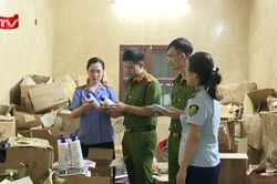 Triệt phá đường dây sản xuất, tiêu thụ dầu gội, sữa tắm giả quy mô lớn