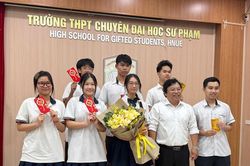 Lớp chuyên Toán 'gặt mưa' điểm 10 Kỳ thi tốt nghiệp THPT 2026