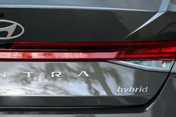 Hyundai có thể 'học hỏi' Toyota bán xe hybrid