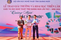 Trao giải Cuộc thi ảnh nghệ thuật 'Quảng Ngãi sắc màu mới'
