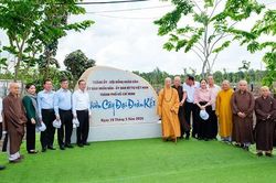 Lan tỏa nếp sống xanh từ mô hình 'Vườn cây đại đoàn kết'