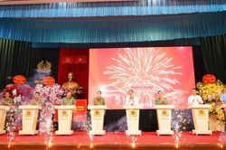 Mái ấm hạnh phúc của người Việt Nam nhân văn, yêu nước
