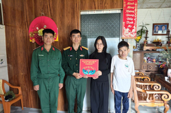 Mô hình 'Cặp lá yêu thương' của Đại đội 2