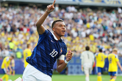 Mbappe sẽ là cầu thủ vĩ đại nhất World Cup?