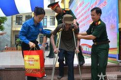 Tổng cục Hậu cần - Kỹ thuật: Ấm tình quân dân từ chương trình khám bệnh, cấp thuốc miễn phí cho gia đình chính sách