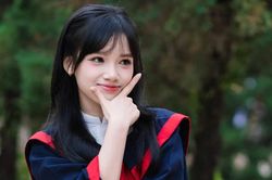 Thủ khoa toàn quốc Đặng Quỳnh Trang tự nhận 'sợ học nhiều', bí quyết giật điểm 10 Toán - Hóa đến từ việc học online