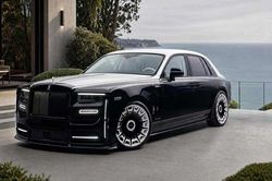 [GALLERY] Chi tiết Rolls-Royce Phantom 2026 độ Mansory Pearl đầy sang chảnh