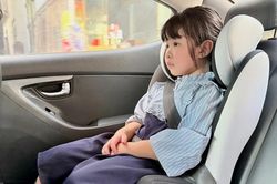 Bộ Xây dựng yêu cầu công bố hợp quy thiết bị an toàn cho trẻ em trên ô tô