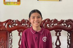Nữ sinh trường không chuyên trở thành thủ khoa khối B00