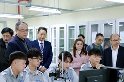 Mô hình đào tạo theo đơn đặt hàng từ doanh nghiệp nhằm giữ chân lao động trẻ