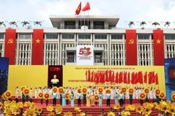 Chương trình nghệ thuật đặc biệt tái hiện hành trình 50 năm Thành phố mang tên Bác