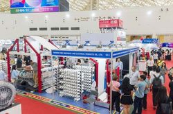 Hơn 400 doanh nghiệp v&agrave; thương hiệu từ 11 quốc gia, v&ugrave;ng l&atilde;nh thổ dự chuỗi Triển l&atilde;m quốc tế tại H&agrave; Nội