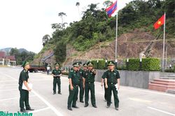 Thiếu tướng Nguyễn Đức Mạnh kiểm tra công tác chuẩn bị tổ chức Chương trình Giao lưu hữu nghị Quốc phòng biên giới Việt Nam - Lào lần thứ 3