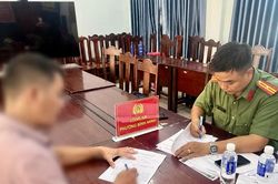 Chia sẻ bài viết chống phá trên mạng xã hội, người đàn ông bị mời làm việc