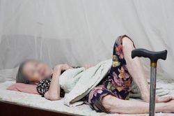 Vụ khiêng cụ 87 tuổi làm ủy quyền nhận lương: Phường nói do 'gia đình sốt ruột'