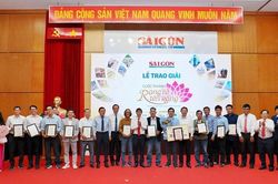 TP.HCM công bố công trình báo chí dữ liệu, trao giải cuộc thi ảnh 'Rạng rỡ tên vàng'