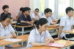 Chuyên gia dự báo điểm chuẩn đại học 2026 giảm, tổ hợp C00 có thể giảm mạnh nhất