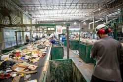 Bài học tham khảo từ Mỹ Latinh về xử lý khí phát thải